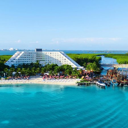 Grand Oasis Palm Hotel Cancún Exterior foto Aerial view of the resort